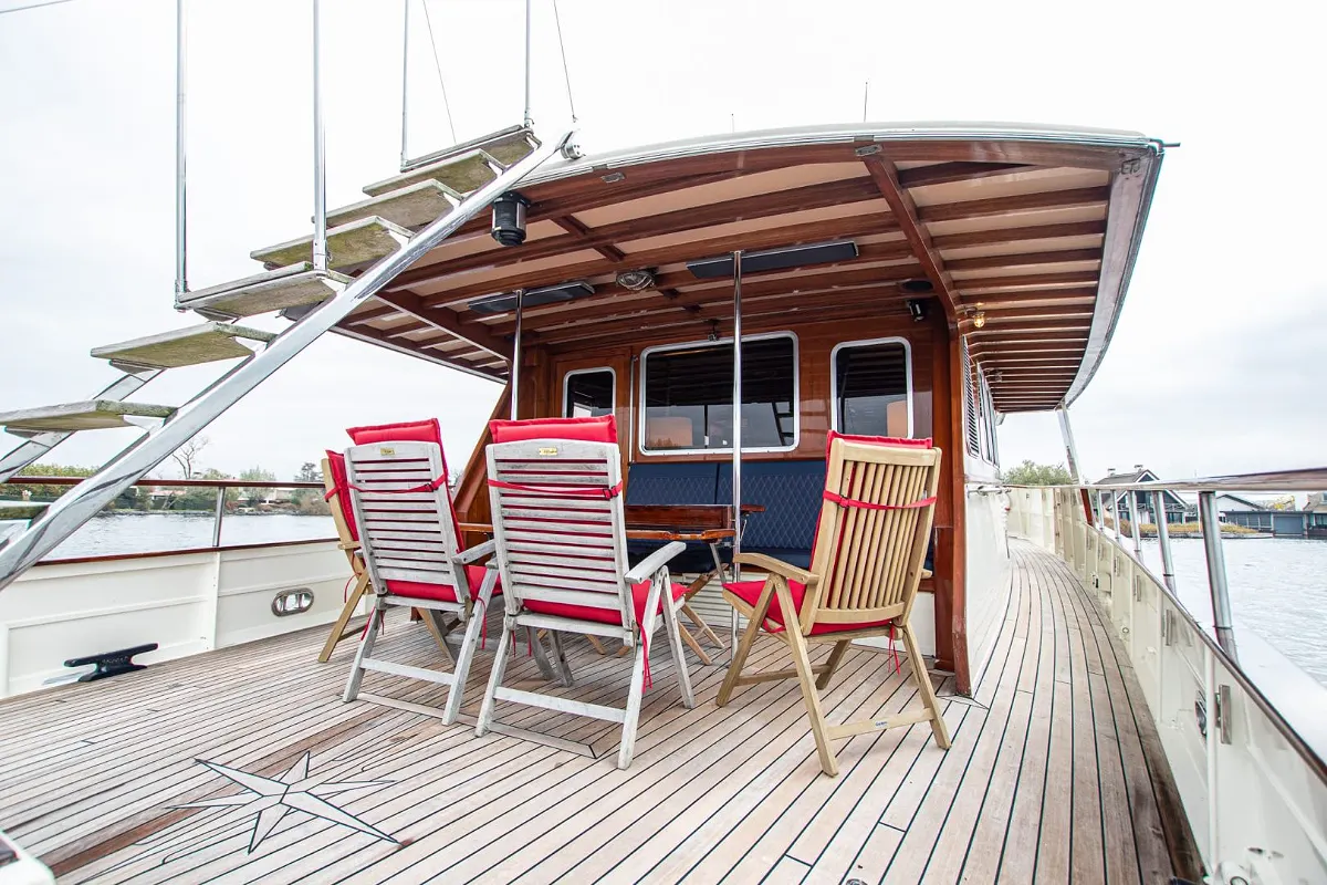 Custom Ex-MTB Motoryacht 24M 82