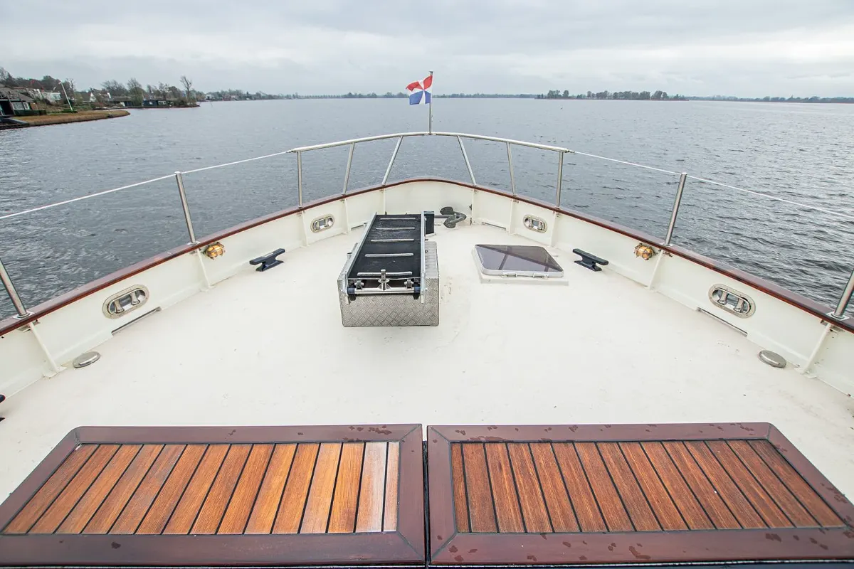 Custom Ex-MTB Motoryacht 24M 83