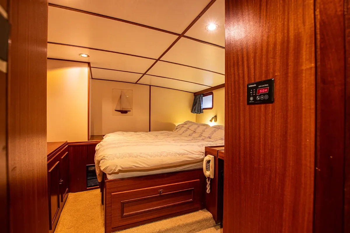 Custom Ex-MTB Motoryacht 24M 106