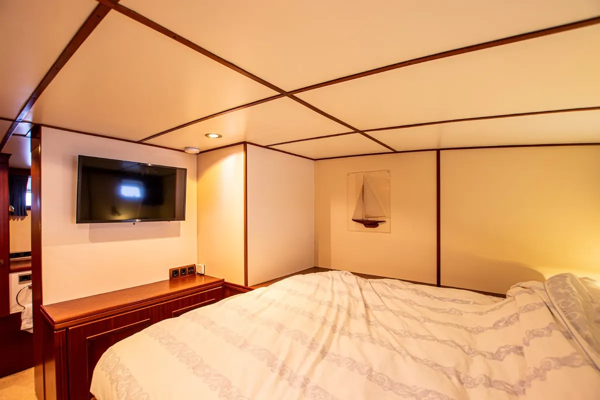 Custom Ex-MTB Motoryacht 24M 107