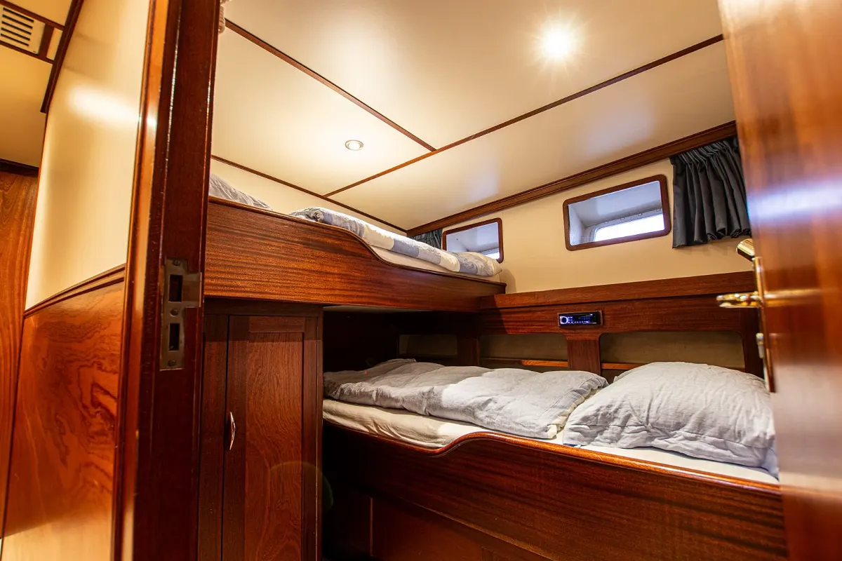 Custom Ex-MTB Motoryacht 24M 109