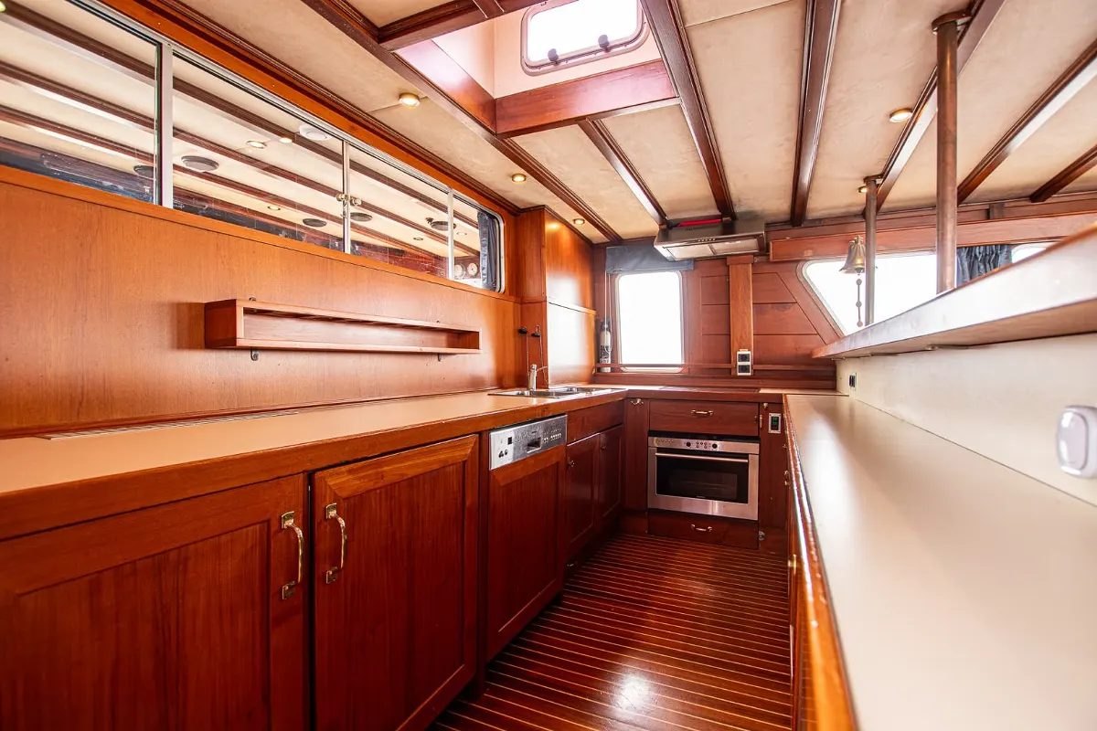 Custom Ex-MTB Motoryacht 24M 126