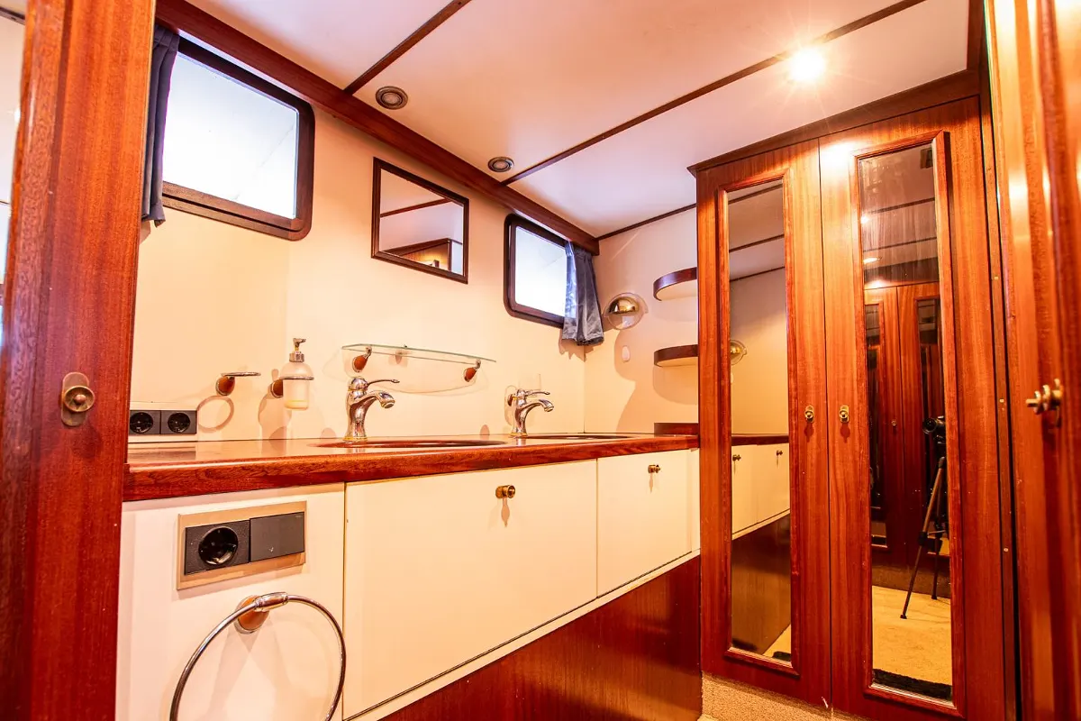 Custom Ex-MTB Motoryacht 24M 143