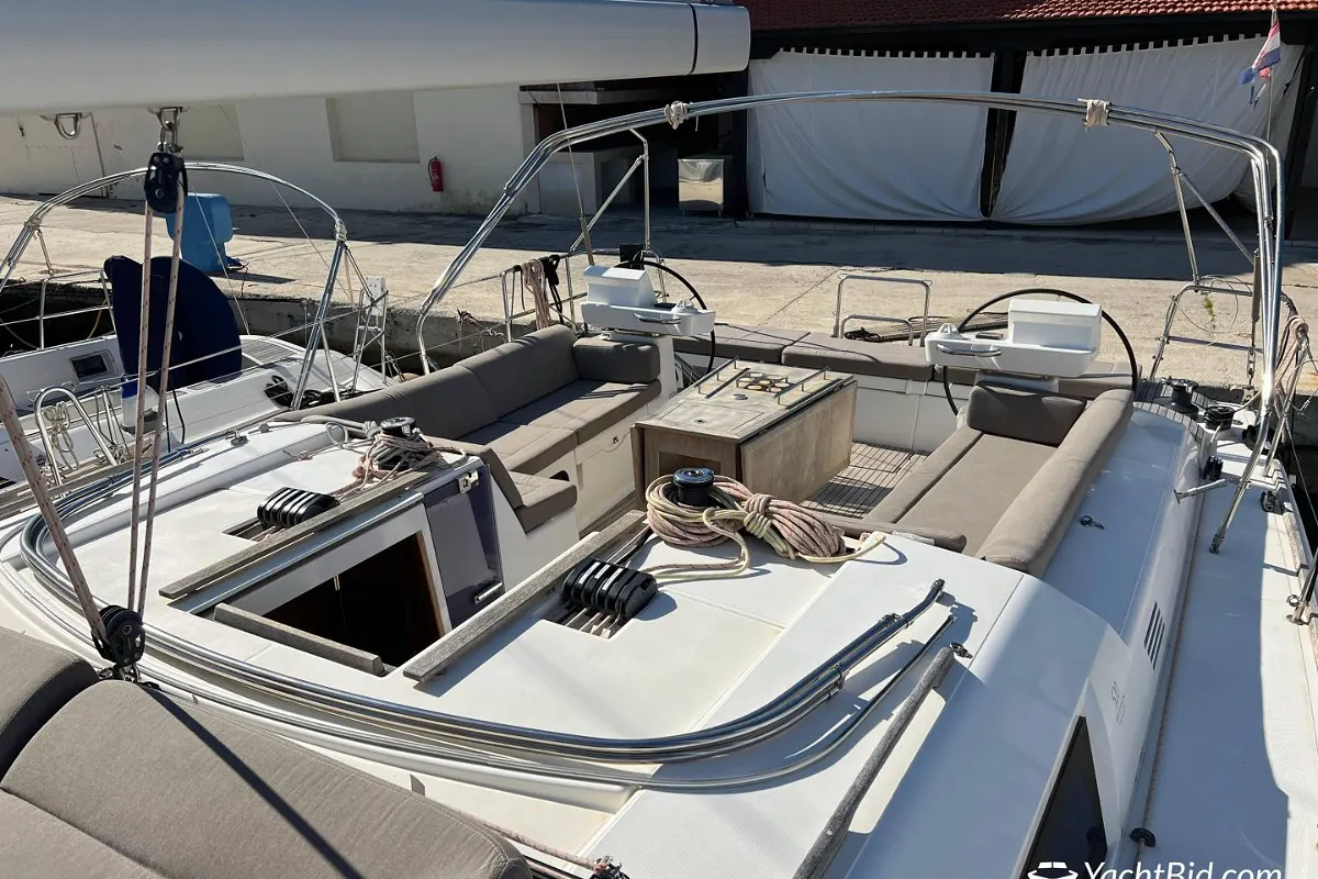 Dufour 520 Grand Large 13