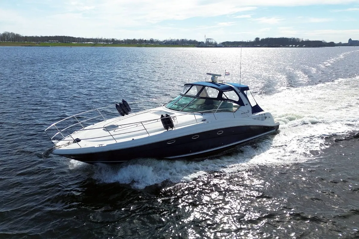 Sea Ray 455 Sundancer 3