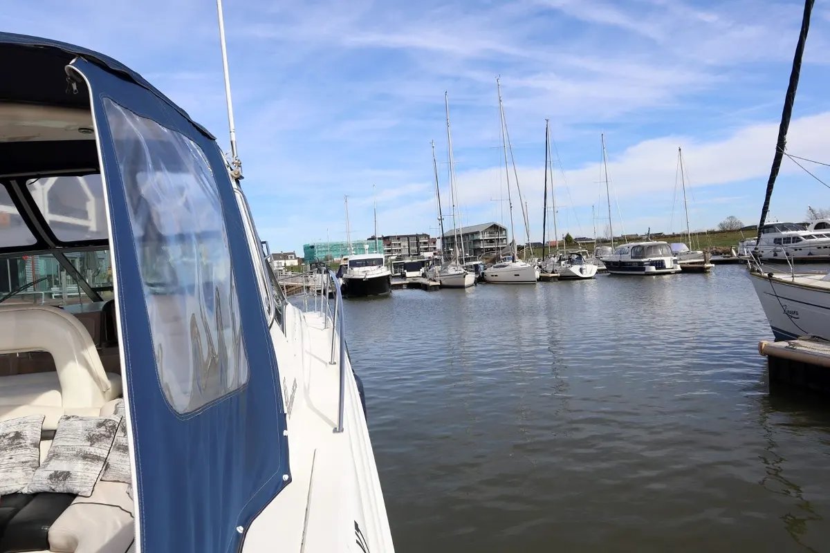 Sea Ray 455 Sundancer 24
