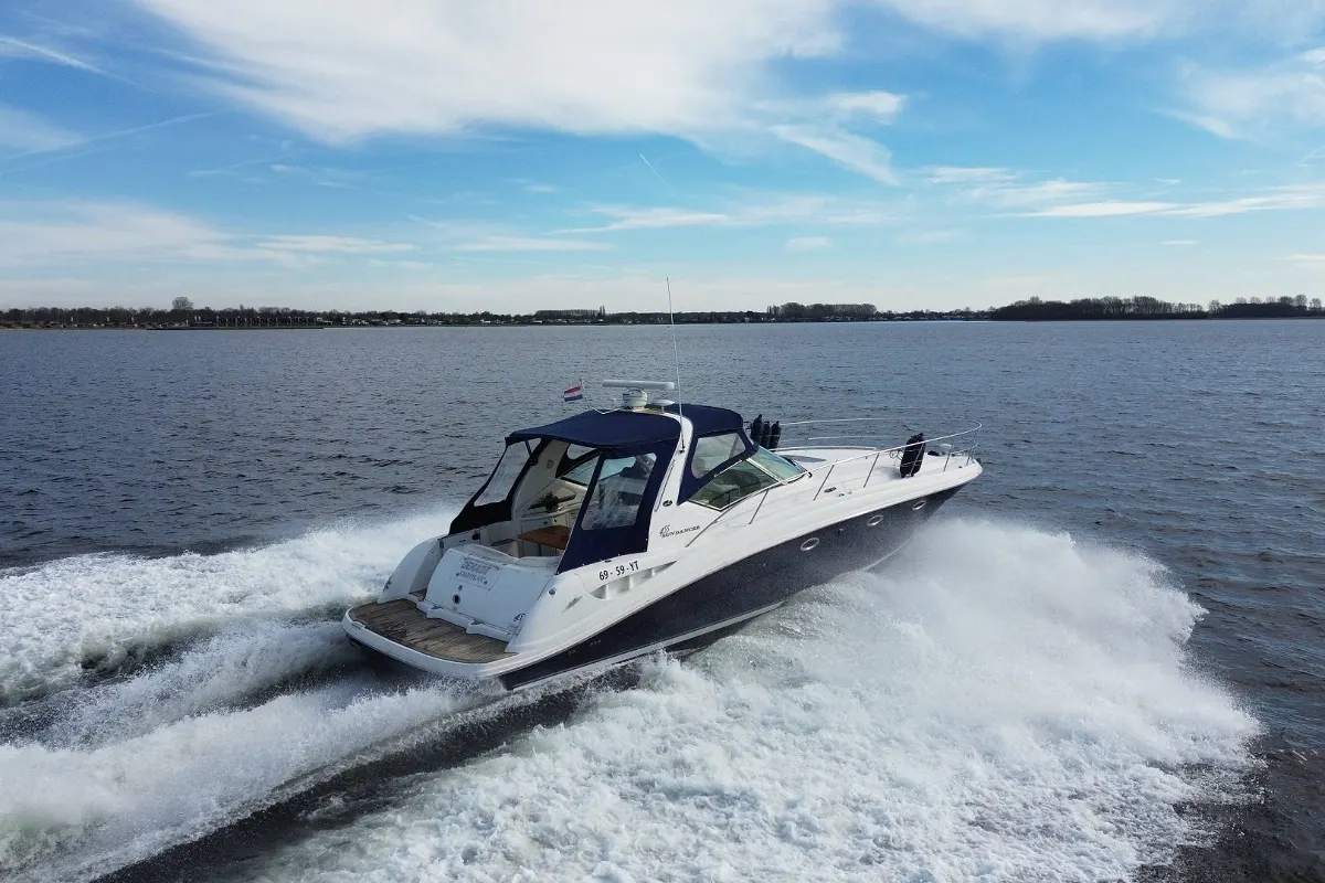 Sea Ray 455 Sundancer 28