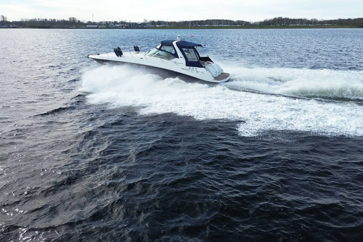 Sea Ray 455 Sundancer 31