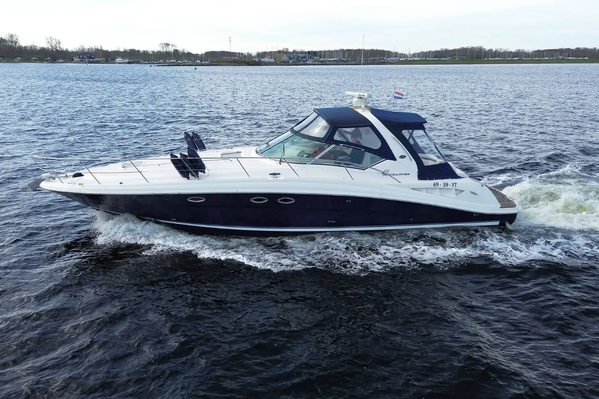 Sea Ray 455 Sundancer 36