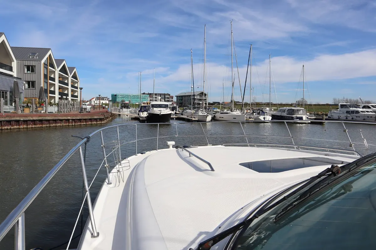 Sea Ray 455 Sundancer 47