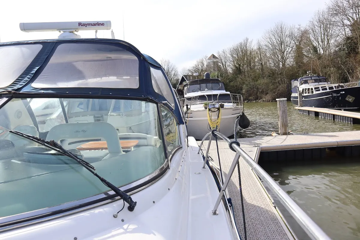 Sea Ray 455 Sundancer 49