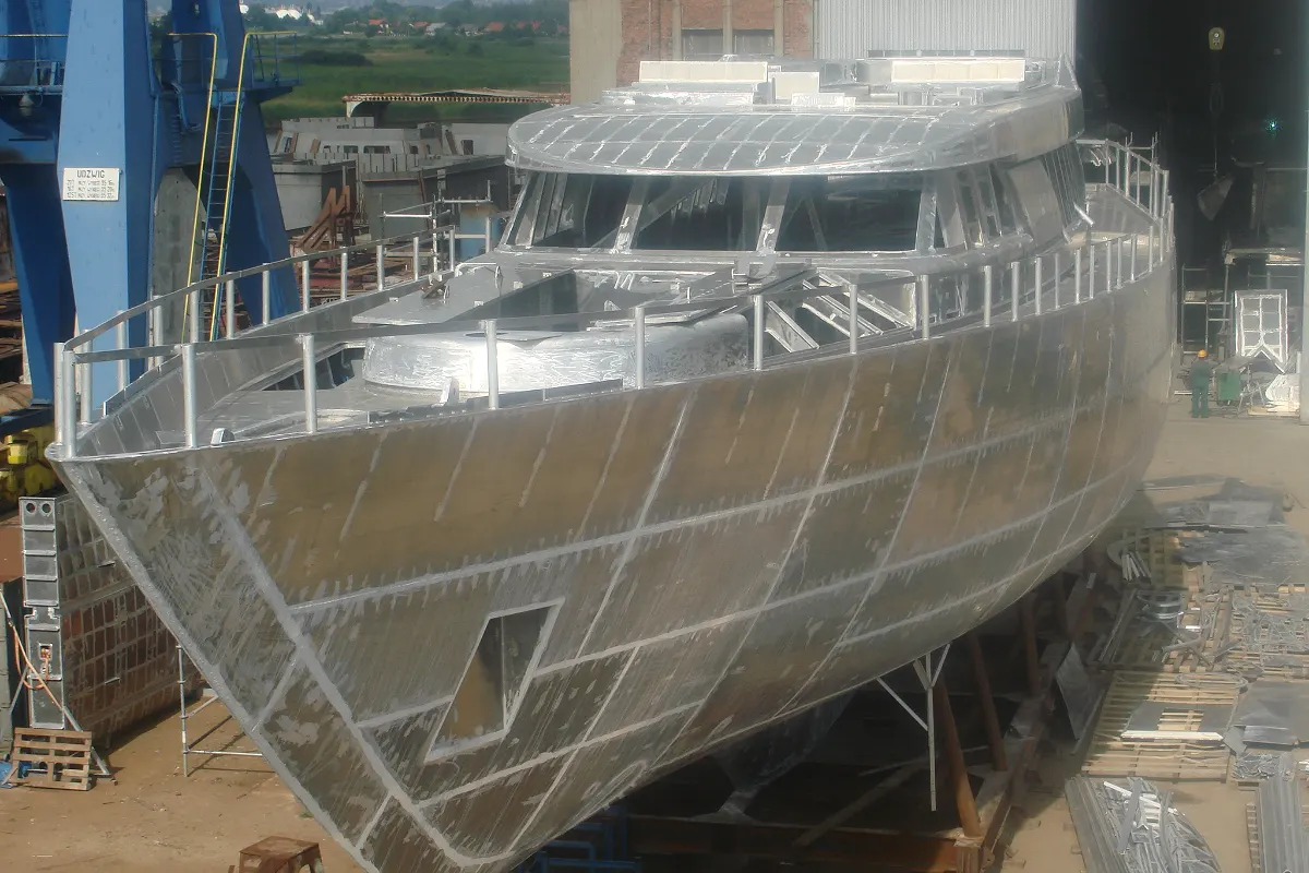 NO RESERVE: Casco Barracuda Design 45m 3