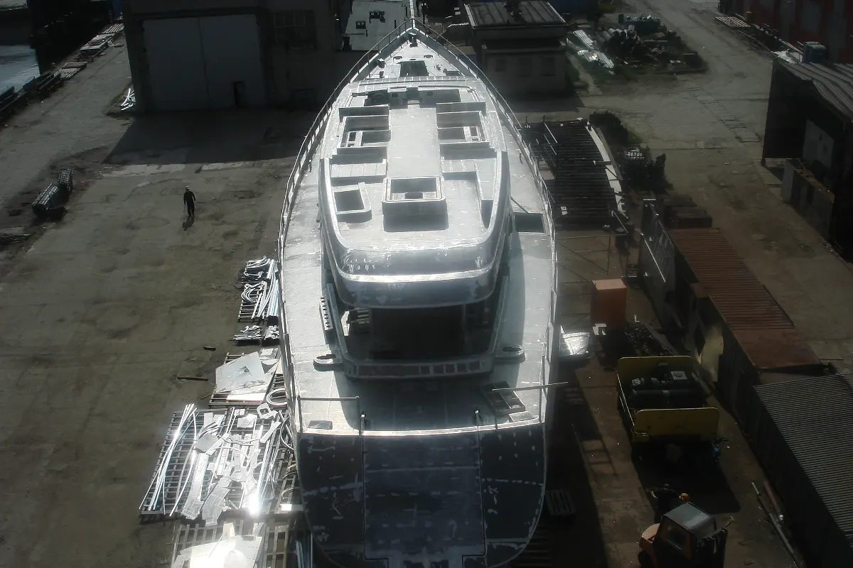 NO RESERVE: Casco Barracuda Design 45m 7