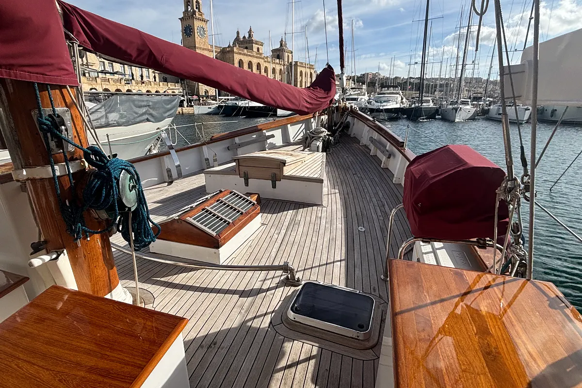 Molich Sailing BARINIA 9