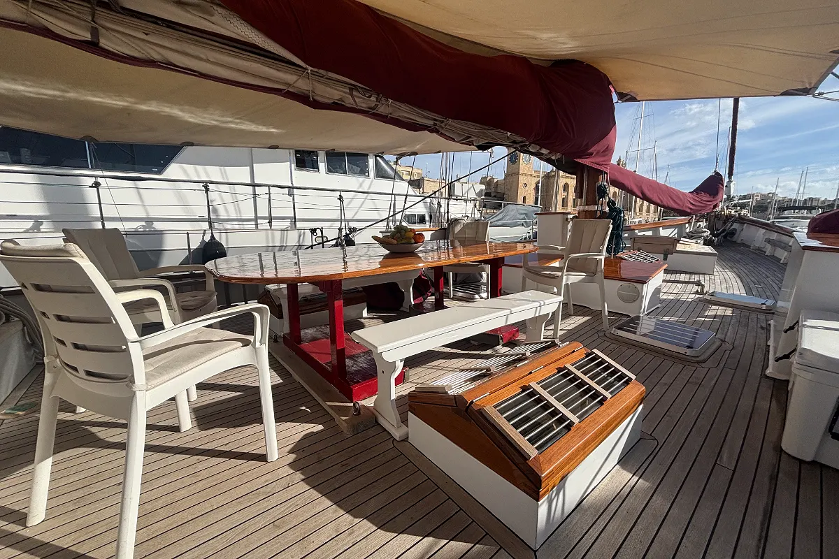 Molich Sailing BARINIA 10