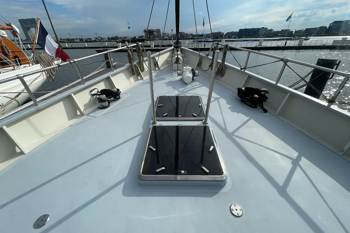 Dykstra Schooner 77 12