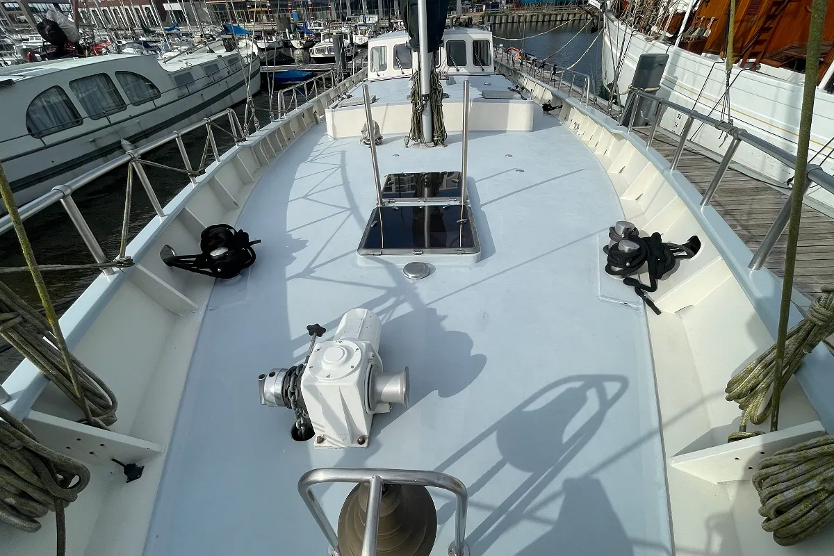 Dykstra Schooner 77 14