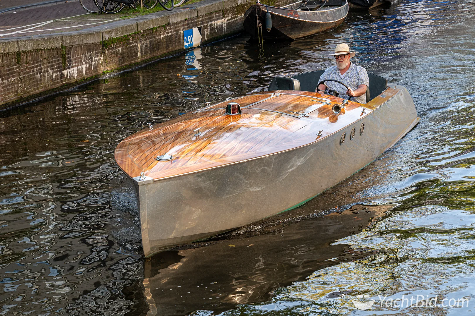 Ned Craft Runabout speedboot en sportcruiser – foto 4 – kavel bij YachtBid, Amsterdam