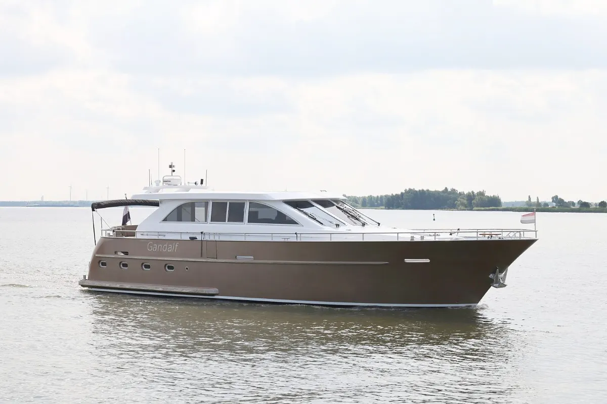 Van Den Hoven Executive 1700 7