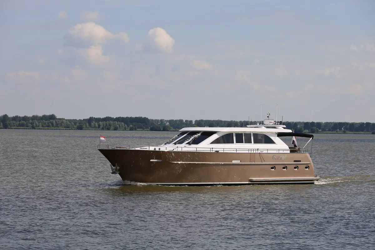 Van Den Hoven Executive 1700 25