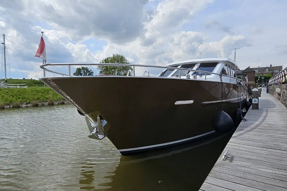 Van Den Hoven Executive 1700 29