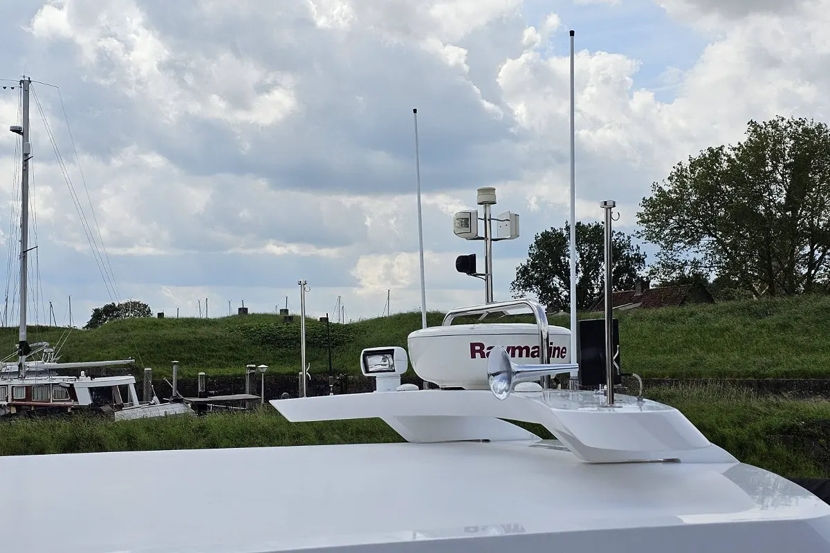 Van Den Hoven Executive 1700 51