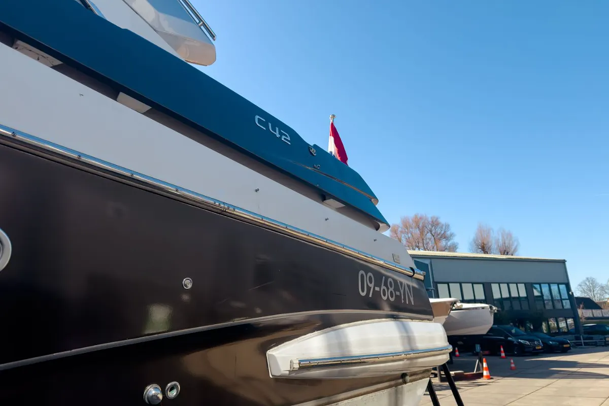 Sessa C42 28