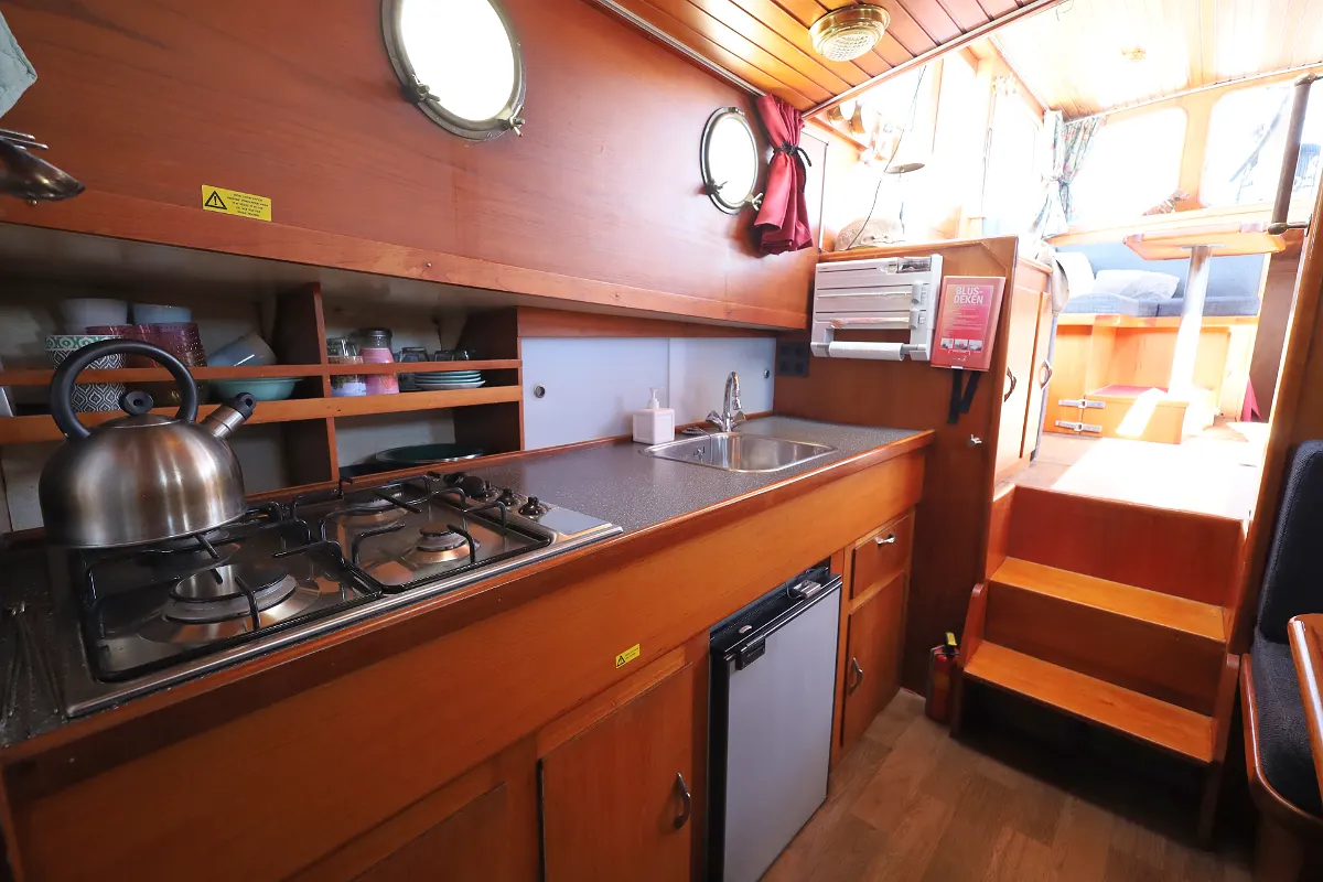 Romanza Motorsailer 12M 4