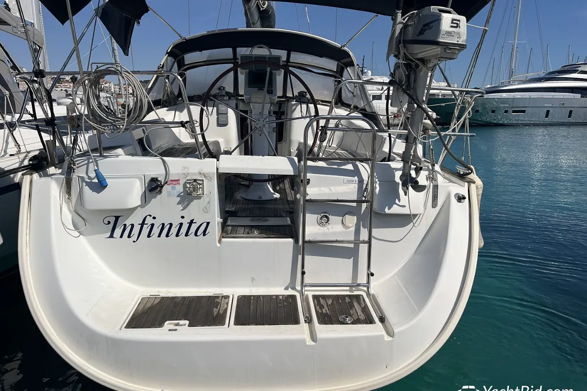 Beneteau Oceanis 423 21