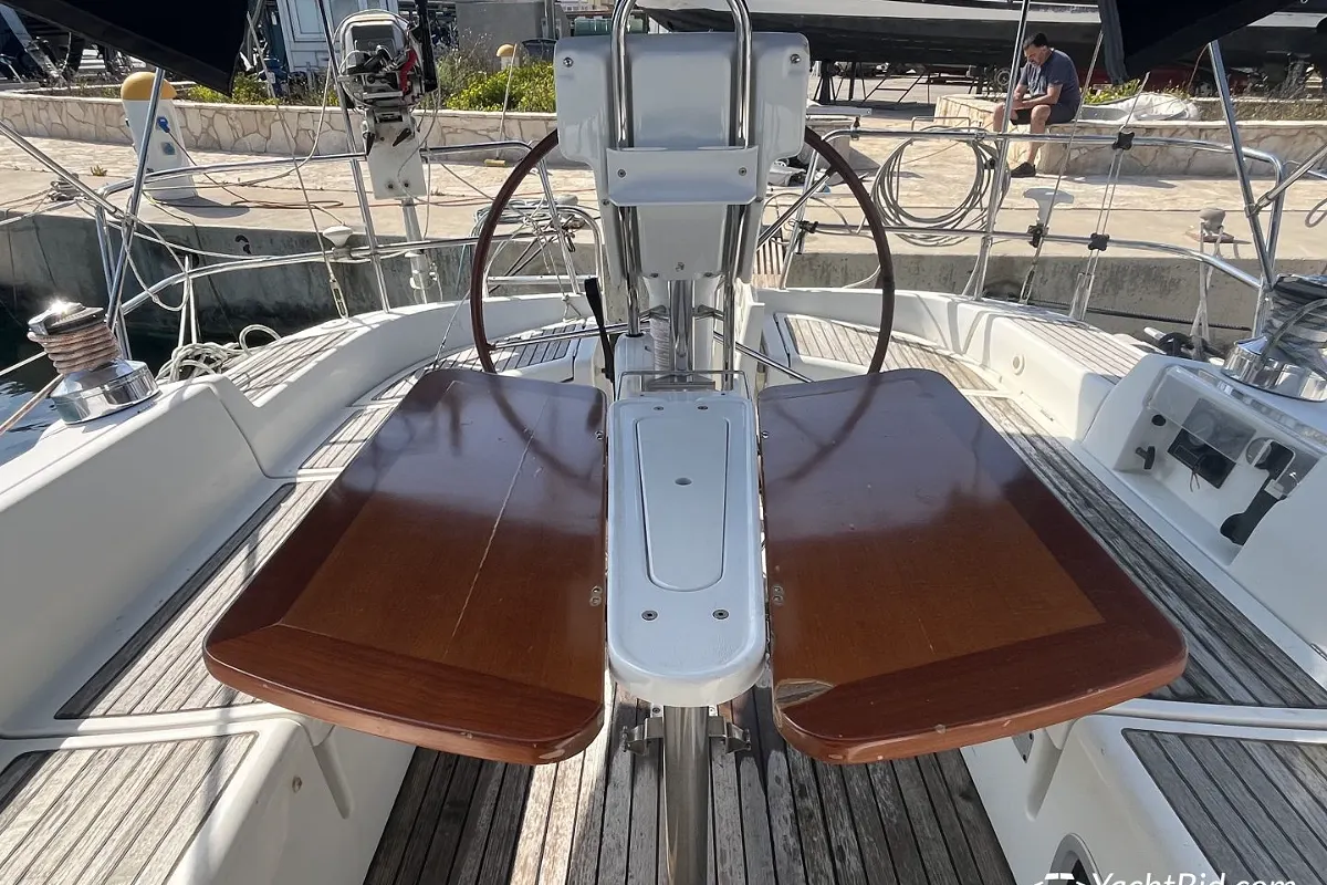 Beneteau Oceanis 423 27