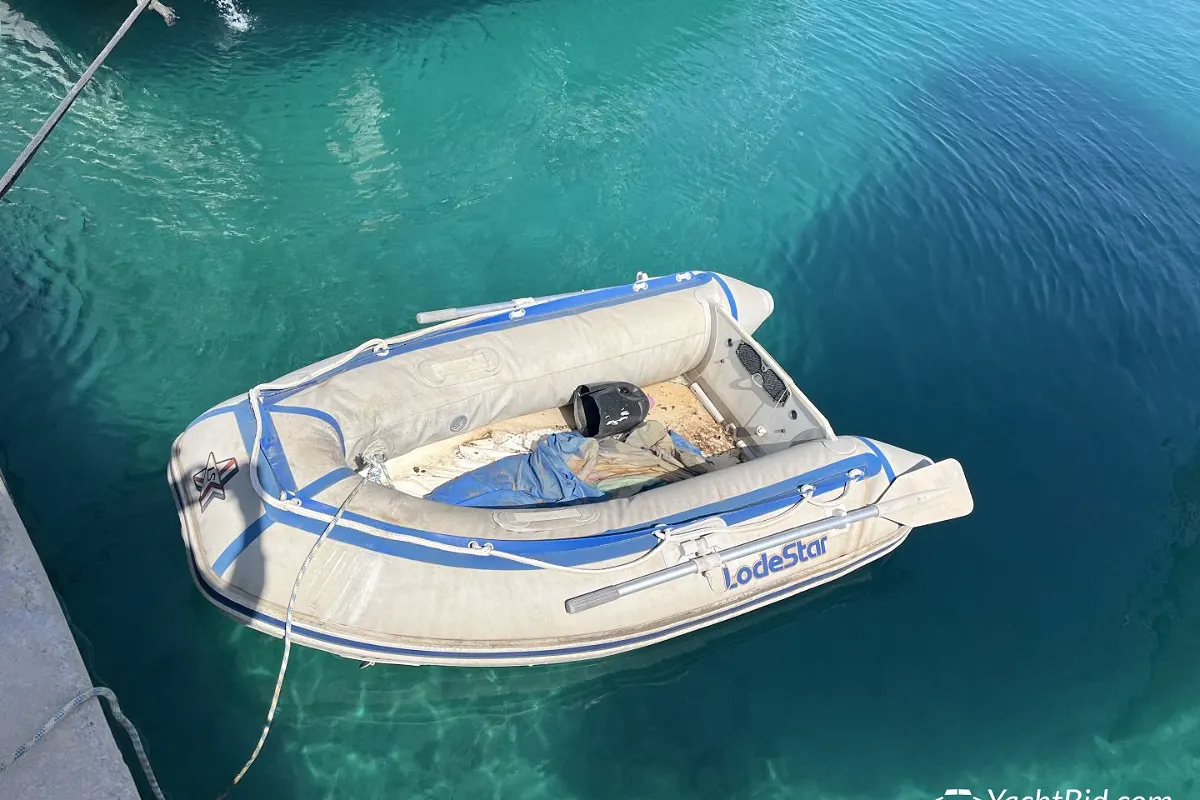 Beneteau Oceanis 423 32