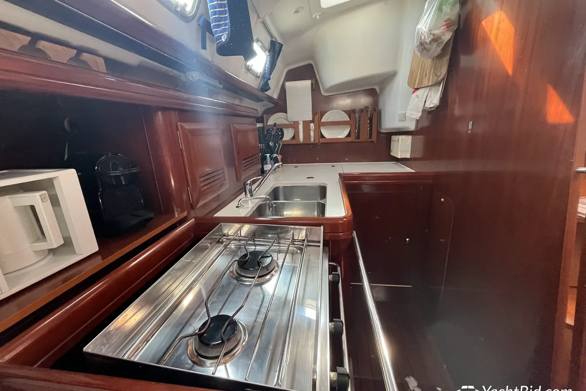 Beneteau Oceanis 423 37