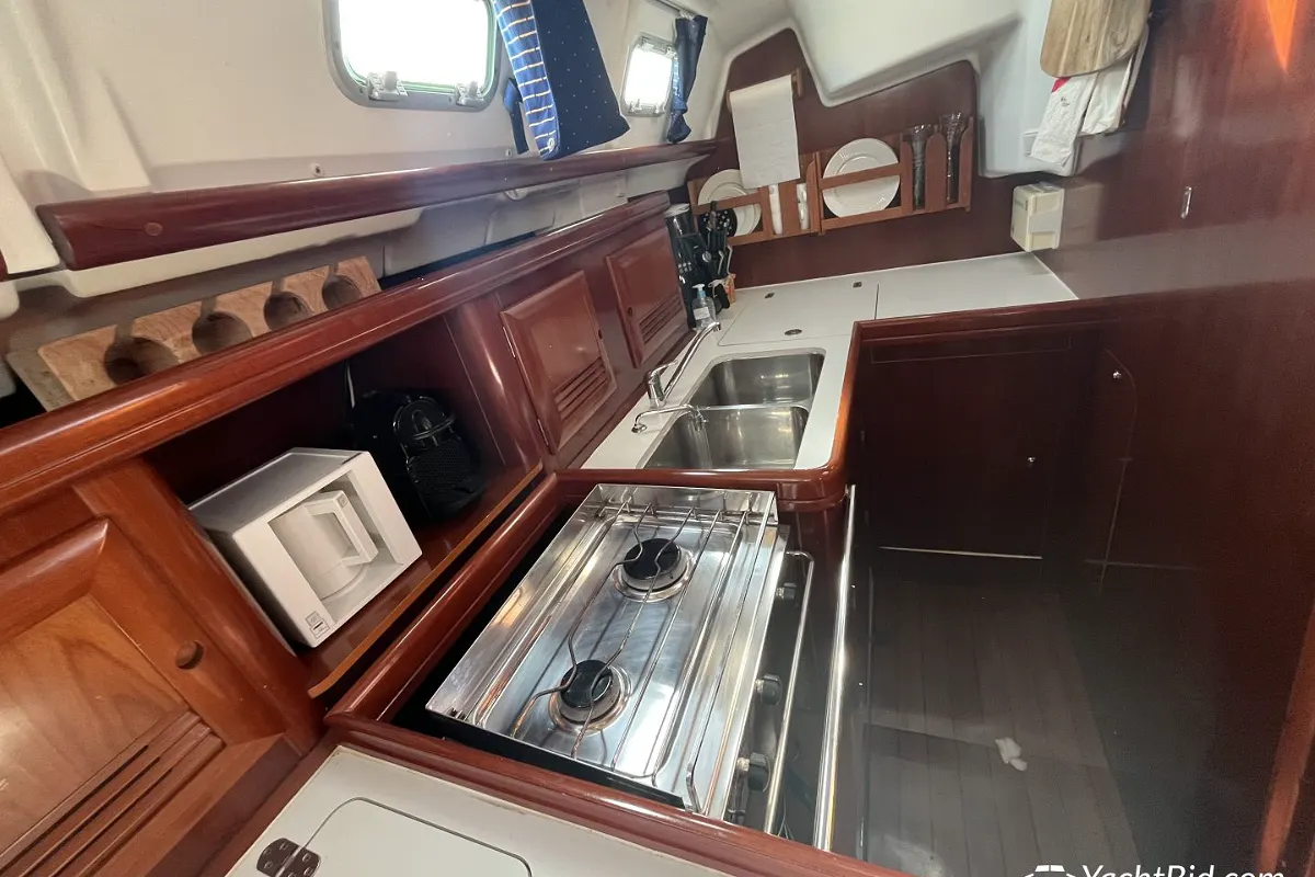 Beneteau Oceanis 423 40