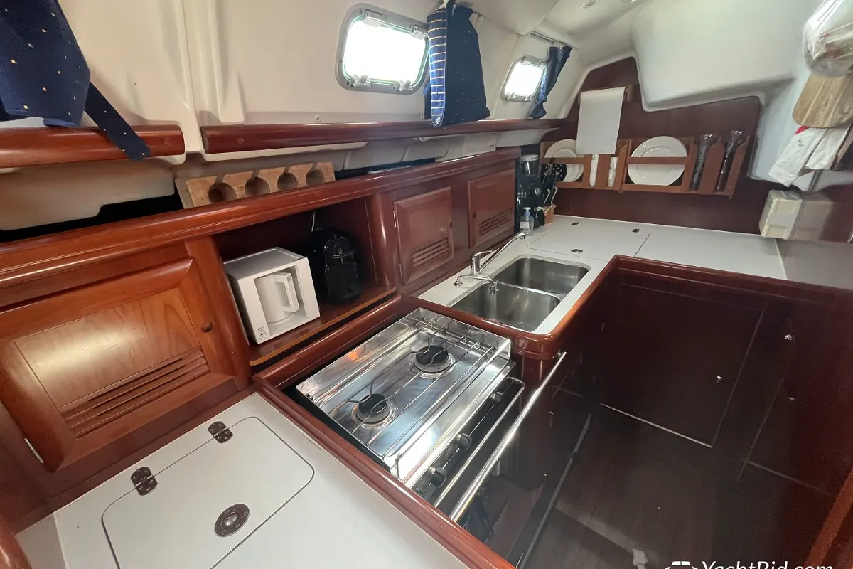 Beneteau Oceanis 423 43