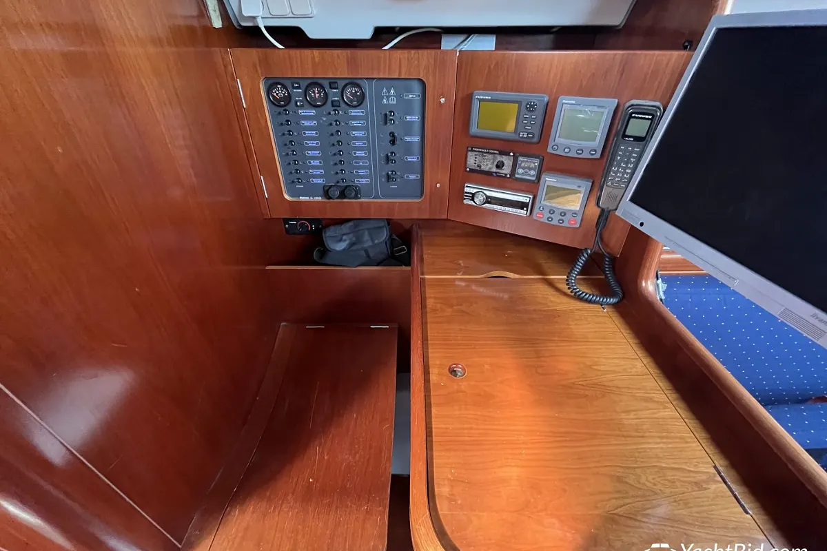 Beneteau Oceanis 423 52