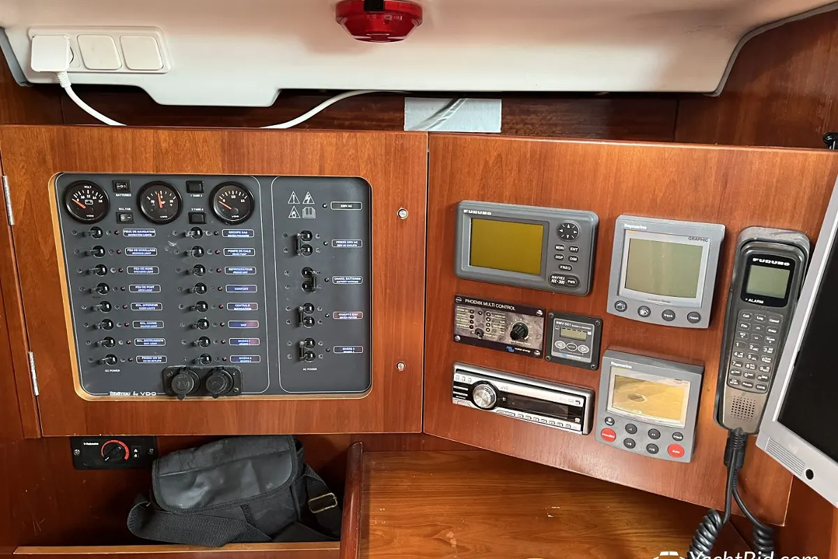 Beneteau Oceanis 423 53