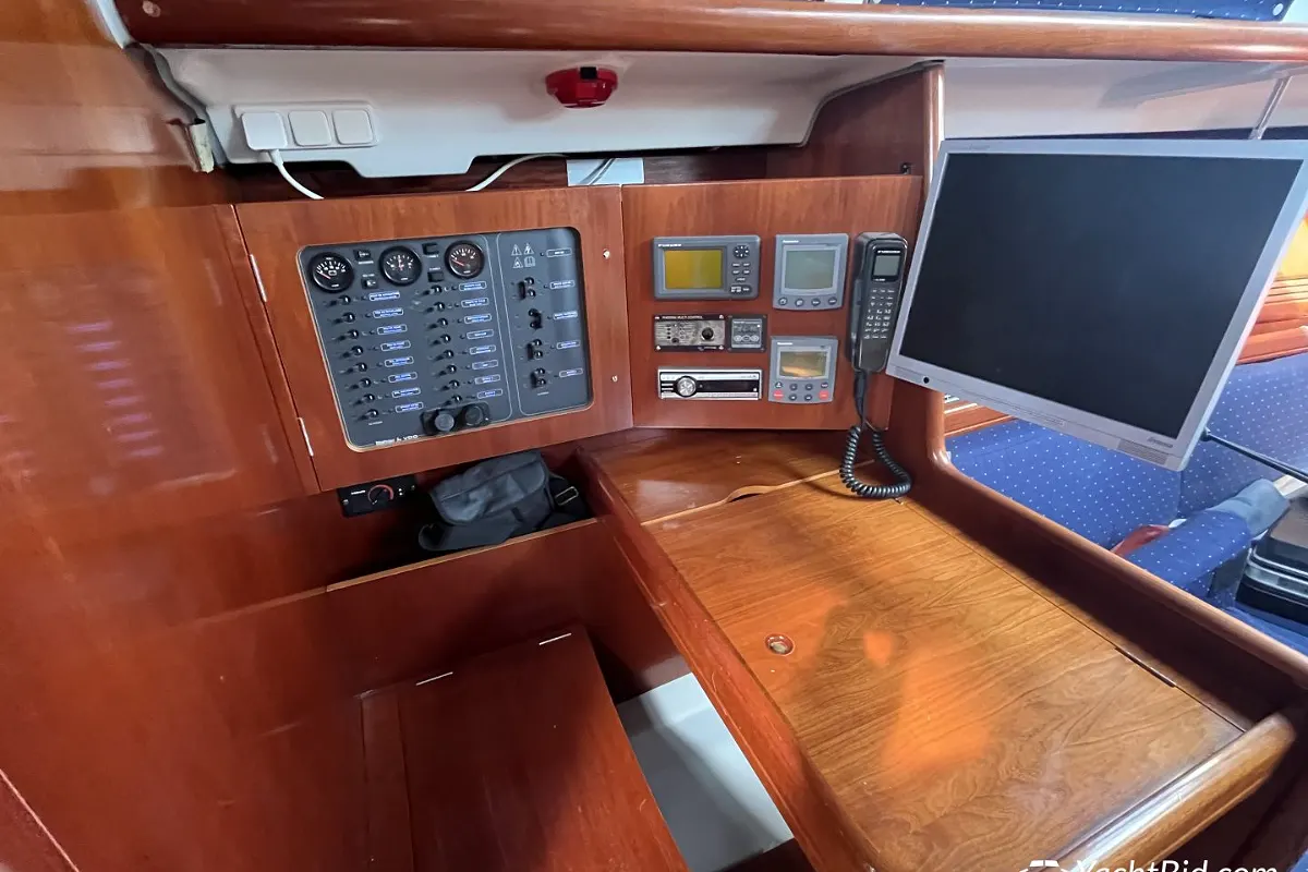 Beneteau Oceanis 423 55