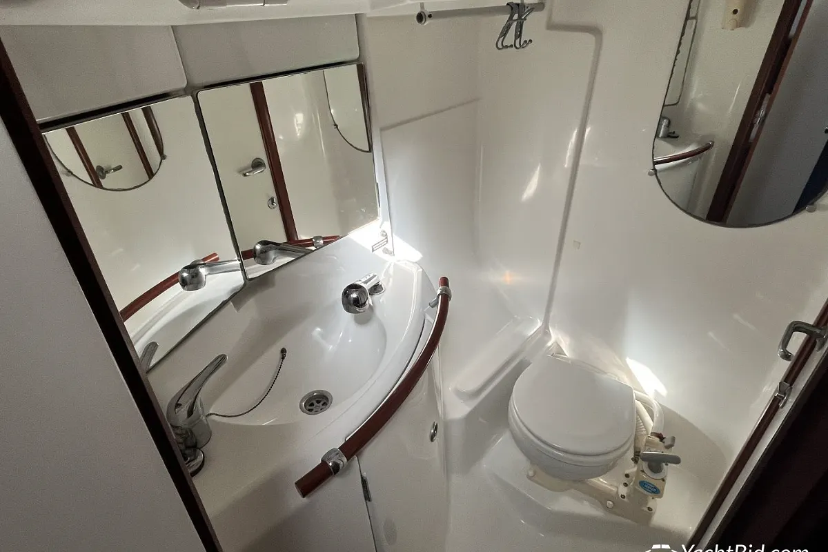 Beneteau Oceanis 423 63
