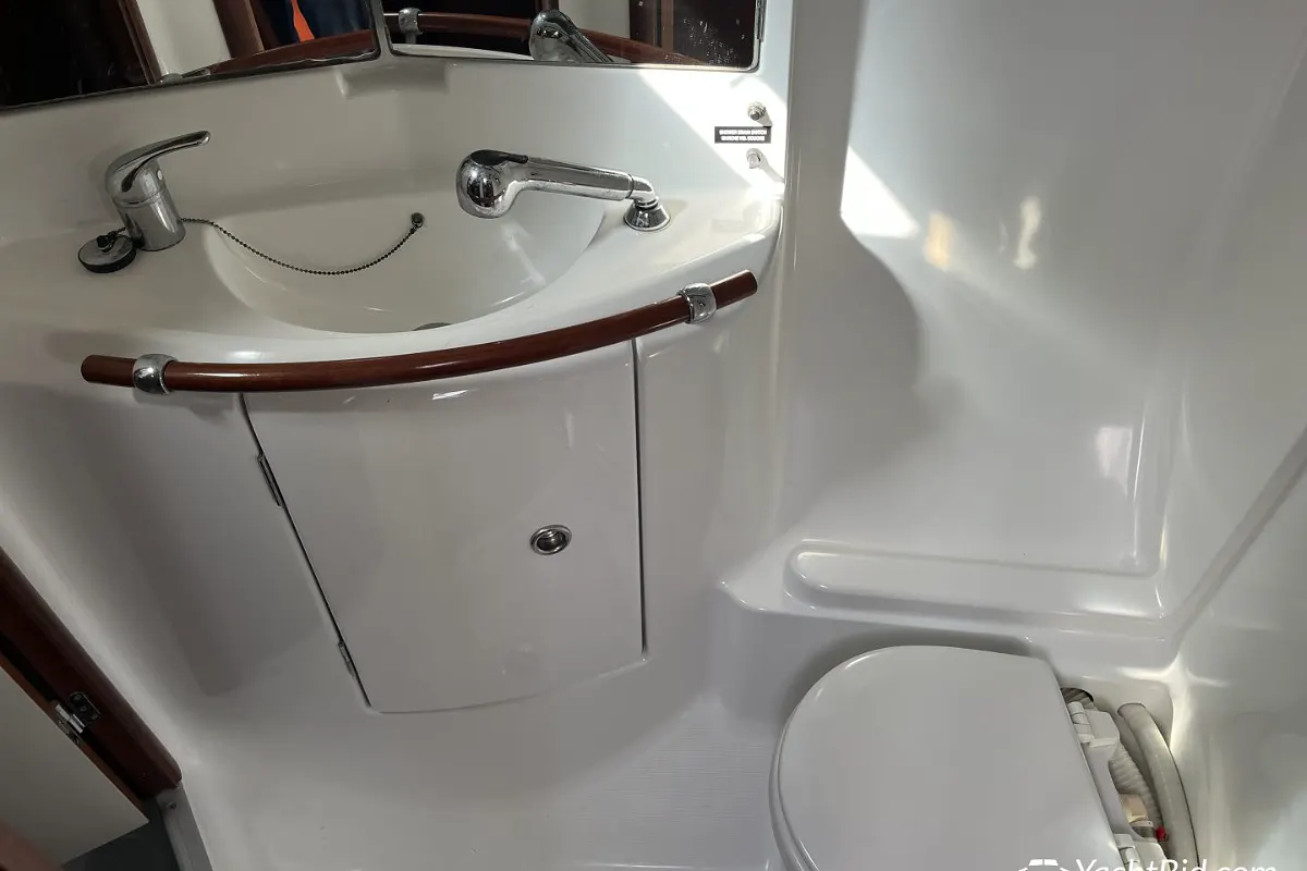 Beneteau Oceanis 423 67